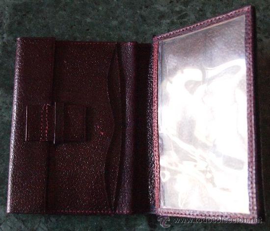 Vintage: Cartera - Billetero de cuero repujado. - Foto 3