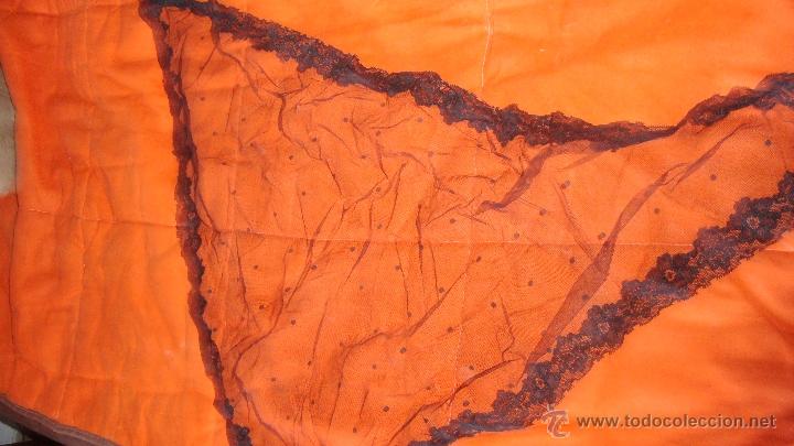 Vintage: Antigua manteleta triangular, de tul con cenefa - Foto 3