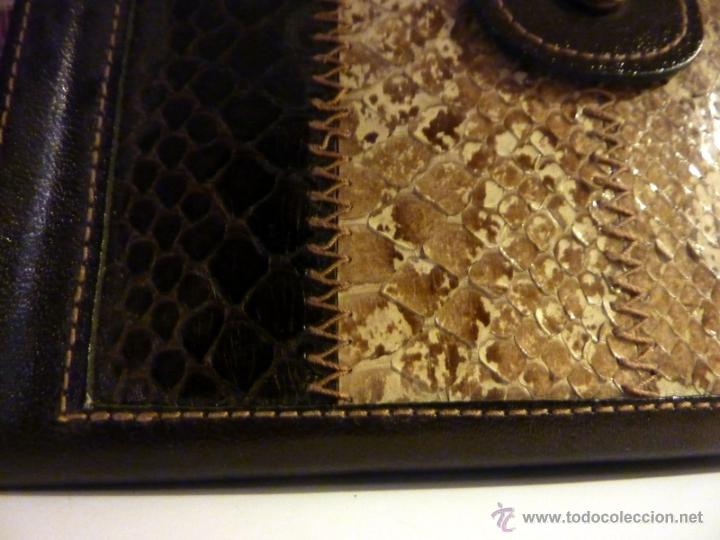 Vintage: Cartera en piel negra con insertos en piel de serpiente - Foto 3