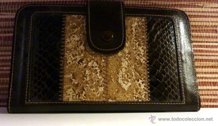Vintage: Cartera en piel negra con insertos en piel de serpiente - Foto 4