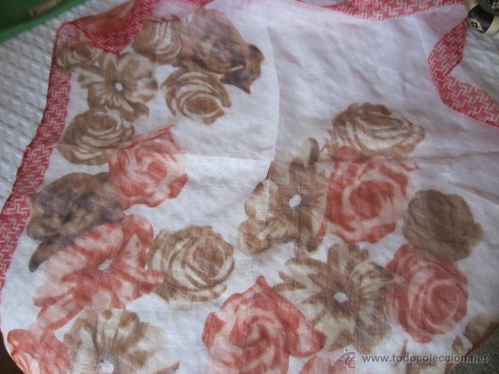 Vintage: Pa&ntilde;uelo con motivos florales - Foto 2