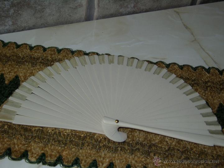 Vintage: ABANICO DE MADERA PINTADO. - Foto 4