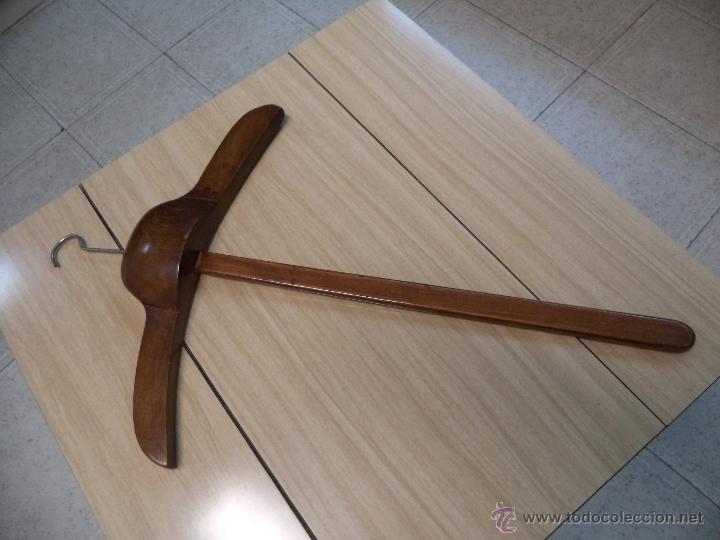 Vintage: Antigua percha de madera a&ntilde;os 60 - Foto 1