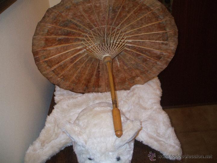 Vintage: Sombrilla  bambu y papel lacado ,es de los 50 - Foto 3