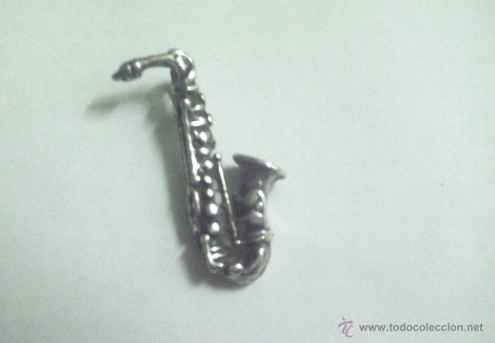 Vintage: COLGANTE SAXOFON DE PLATA - Foto 1