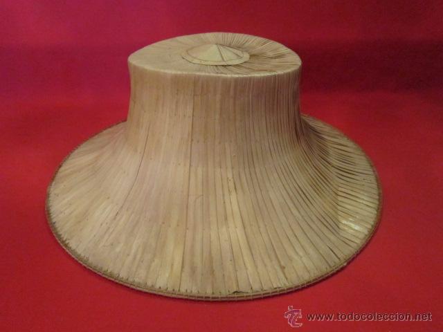 Vintage: Sombrero t&iacute;pico realizado en madera. - Foto 1