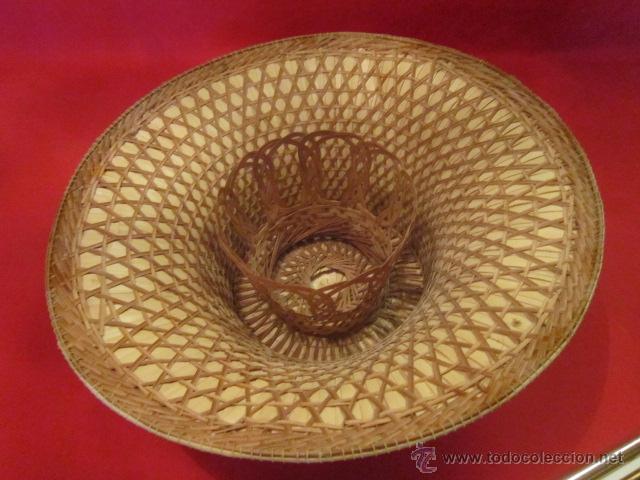 Vintage: Sombrero t&iacute;pico realizado en madera. - Foto 3