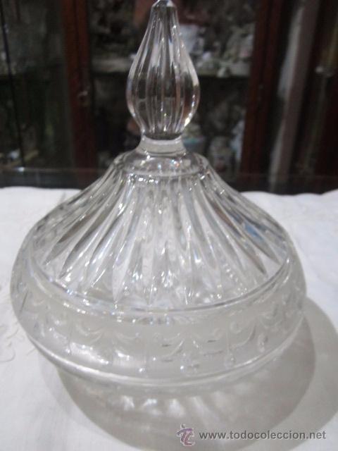Vintage: Antiguo tarro de tocador de cristal. Di&aacute;metro: 15 cms. - Foto 1