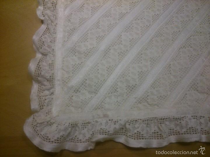 Vintage: ** COJIN CON ENTRED&Oacute;S Y CINTA DE RASO {Rf:90/*) - Foto 1