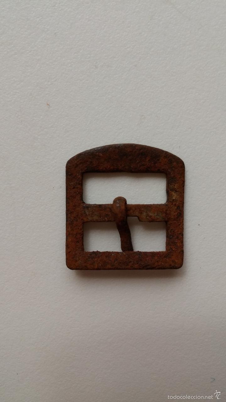 Vintage: Hebilla de 2,2 x 2 cms. creo que de chaleco - Foto 2