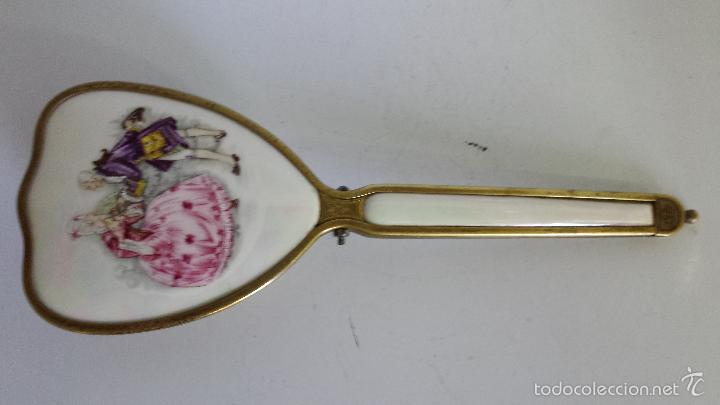 Vintage: ANTIGUO CEPILLO DE TOCADOR DE CER&Aacute;MICA Y BRONCE - Foto 5
