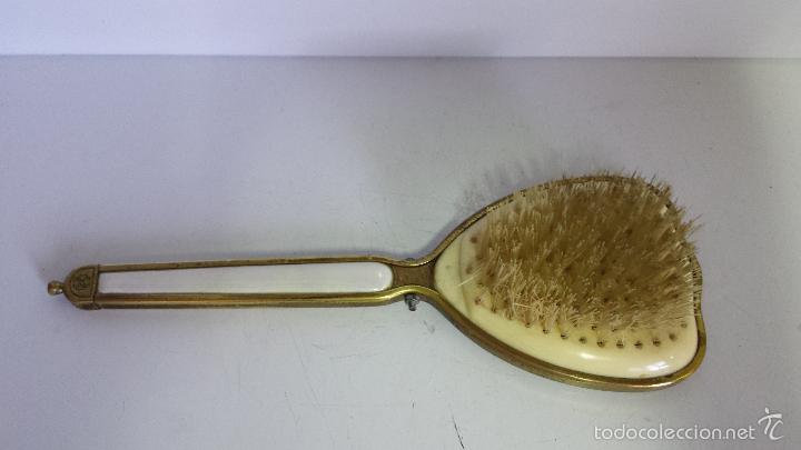 Vintage: ANTIGUO CEPILLO DE TOCADOR DE CER&Aacute;MICA Y BRONCE - Foto 7