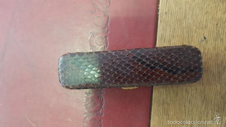 Vintage: estuche en piel de serpiente. - Foto 2