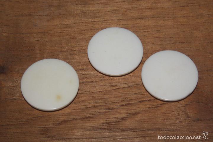 Vintage: Lote de 3 botones blancos