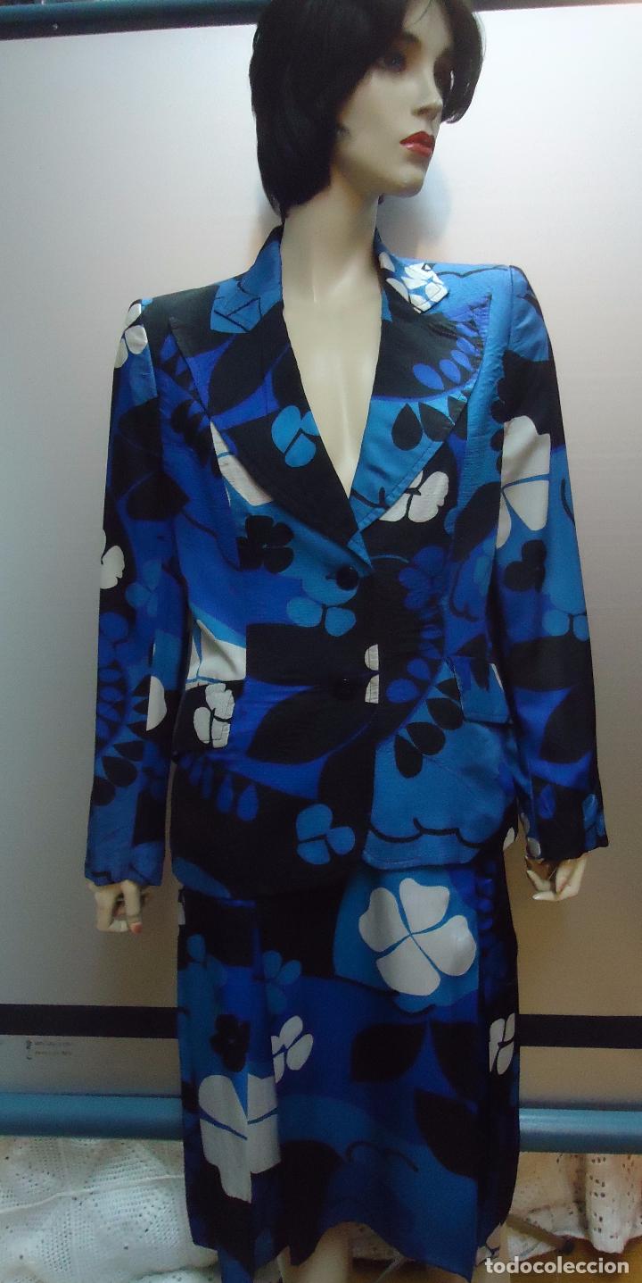 Vintage: TRAJE SEDA A&Ntilde;OS 70 ESTAMPADO - Foto 1