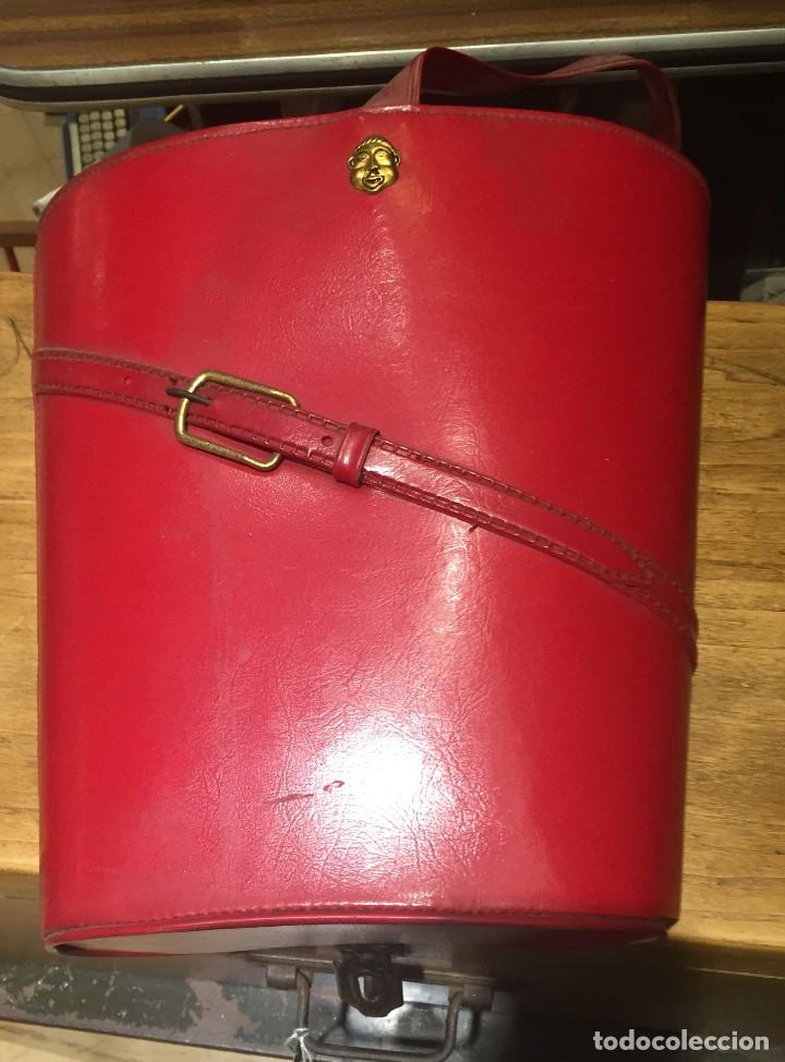 Vintage: Bolso forma de cubo en polipiel roja - Foto 4