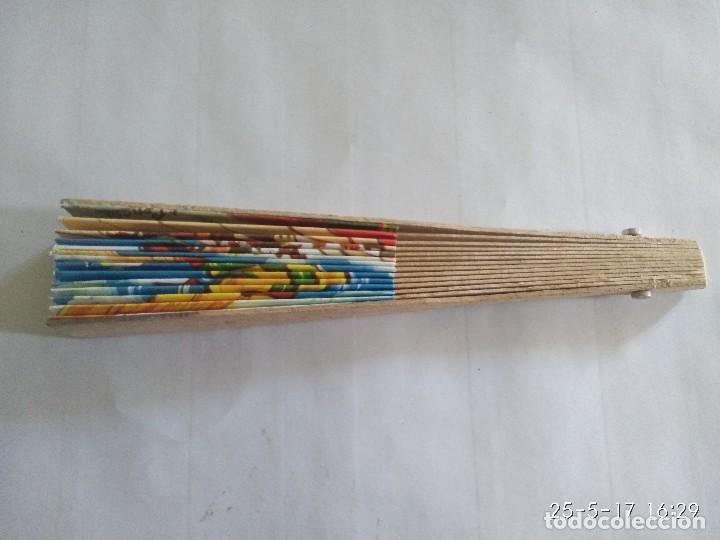 Vintage: Antiguo abanico de colecci&oacute;n de Madera y Papel - Foto 2