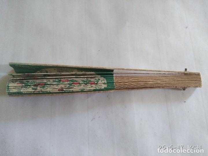 Vintage: Antiguo abanico de colecci&oacute;n de Madera y Papel - Foto 2