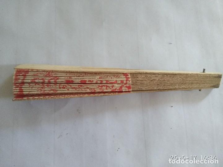 Vintage: Antiguo abanico de colecci&oacute;n de Madera y Papel - Foto 2