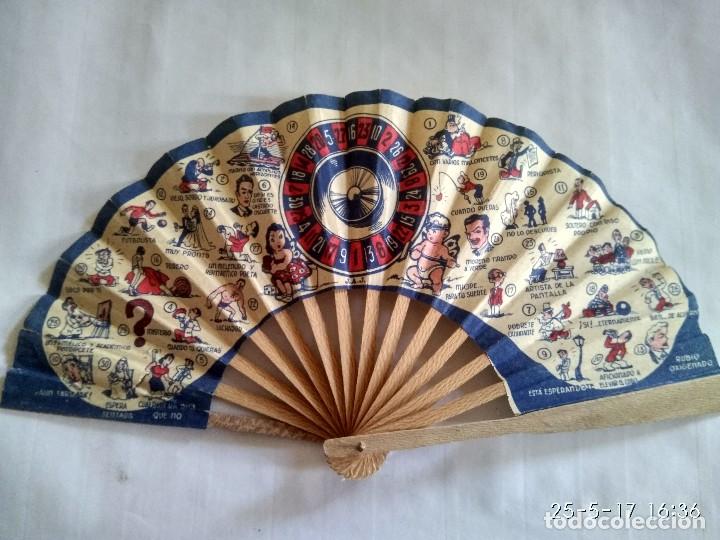 Vintage: Antiguo abanico de colecci&oacute;n de Madera y Papel - Foto 1