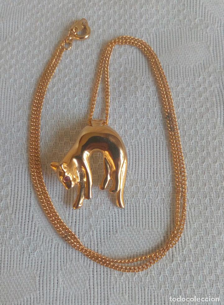 Vintage: COLGANTE / BROCHE GATO CON CADENA - BISUTER&Iacute;A FINA.