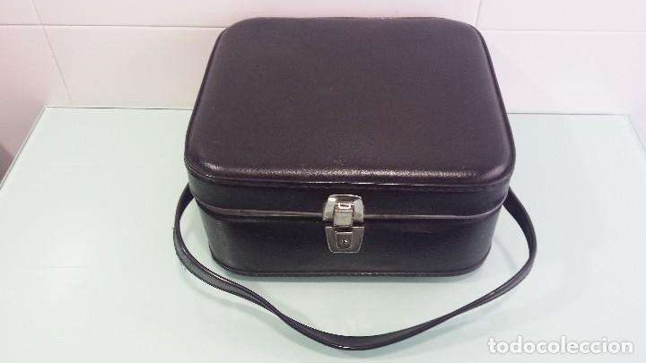 Vintage: Maleta de mano a&ntilde;os 60/70 - Foto 1