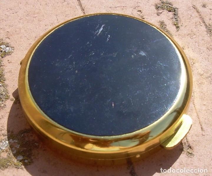 Vintage: PEQUE&Ntilde;A POLVERA EN NEGRO Y DORADO - Foto 1