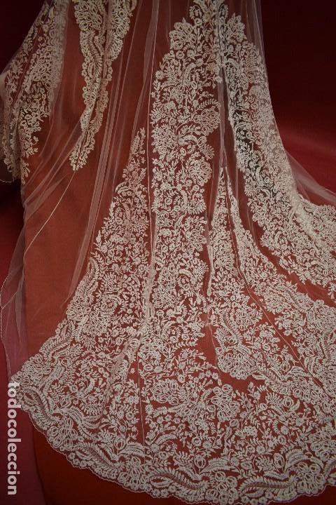 Vintage: Espectacular abrigo / velo de novia en encaje de Granada con tramaje simil encaje de Bruselas - Foto 2 - 103728727