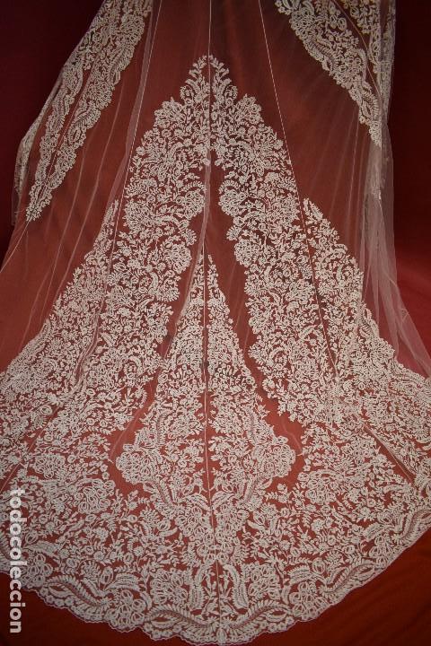 Vintage: Espectacular abrigo / velo de novia en encaje de Granada con tramaje simil encaje de Bruselas - Foto 11 - 103728727