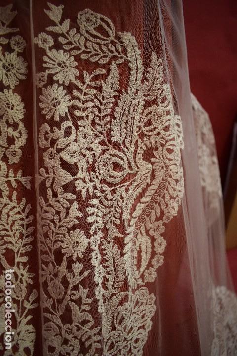 Vintage: Espectacular abrigo / velo de novia en encaje de Granada con tramaje simil encaje de Bruselas - Foto 16 - 103728727