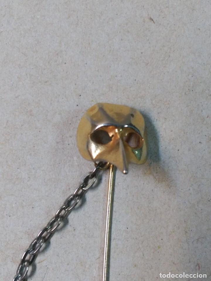 Vintage: ALFILER DE PA&Ntilde;UELO CON MASCARA DE ARLEQUIN. - Foto 3