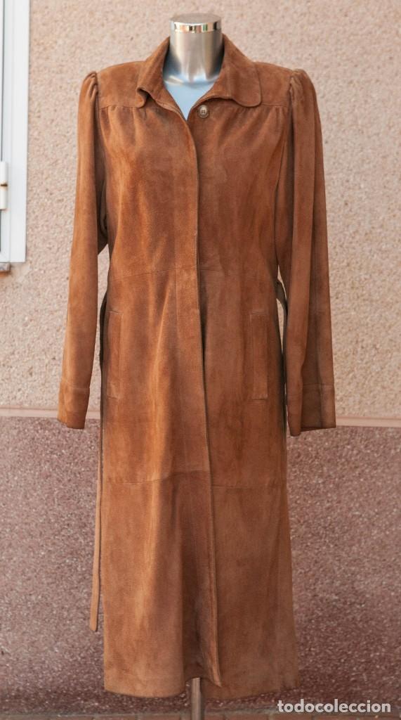 Vintage: CHAQUET&Oacute;N LARGO DE ANTE PARA MUJER. A&Ntilde;OS 70