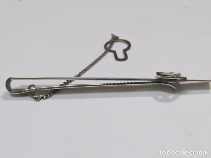 Vintage: PISACORBATAS DE PLATA CON UNA V DE ORO - Foto 3
