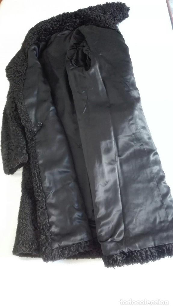 Vintage: Impecable Abrigo de piel de Astrac&aacute;n negro. - Foto 2
