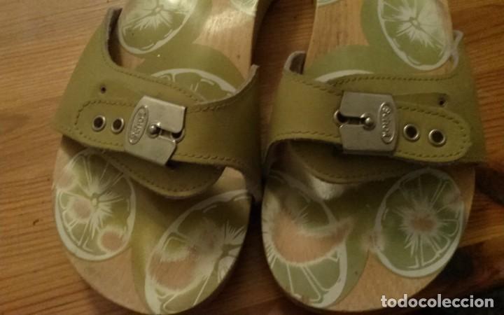 Vintage: Sandalias de madera. De los 80 - Foto 2