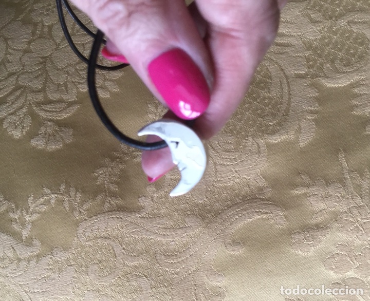 Vintage: COLGANTE DE PLATA DE LEY CON FORMA DE LUNA - Foto 1