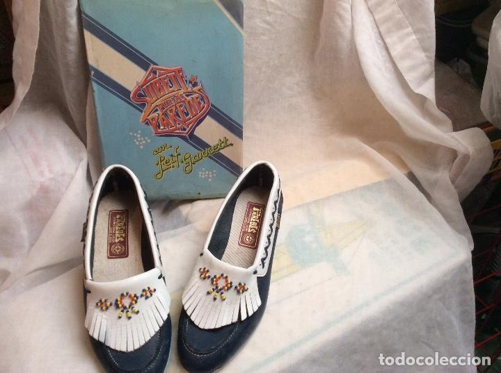 lote 2 antiguas zapatillas - zapatos paredes - Buy Other vintage objects on  todocoleccion