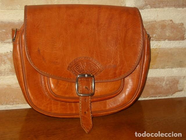 Vintage: BOLSO DE PIEL MARRON.VINTAGE. - Foto 2