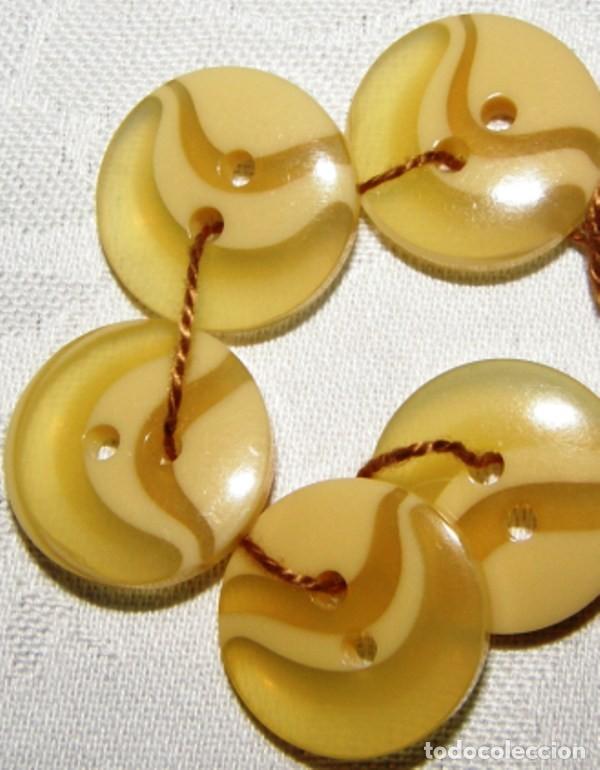 Vintage: Botones amarillos - Foto 1