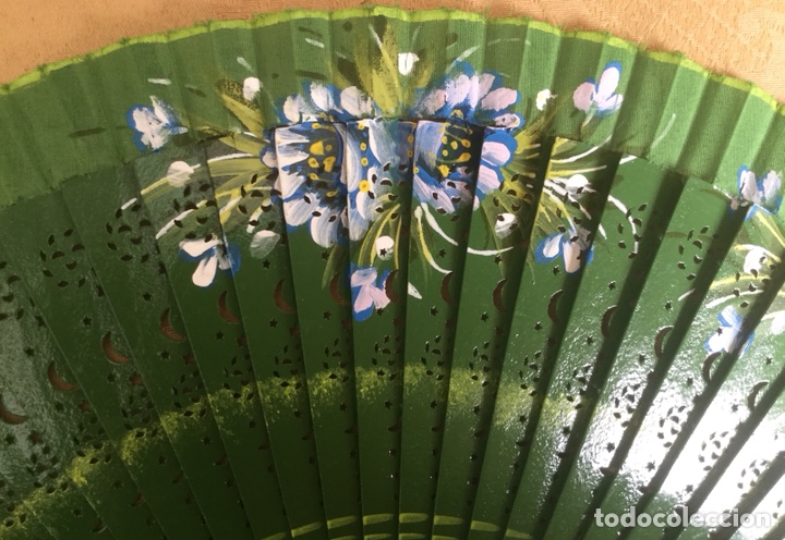 Vintage: ABANICO DE MADERA TROQUELADA Y PINTADO A MANO - Foto 11