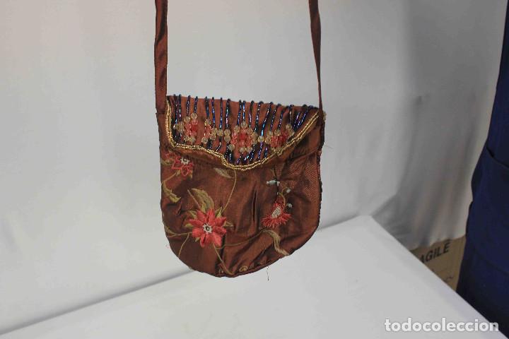 Vintage: BOLSO SEDA BORDADA - Foto 1