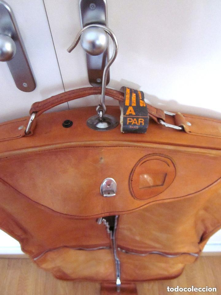 Excelente maleta portatrajes porta trajes piel - Vendido en Subasta -  146484054