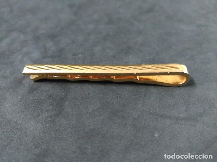 Vintage: PASADOR DE CORBATA EN METAL DORADO - Foto 5
