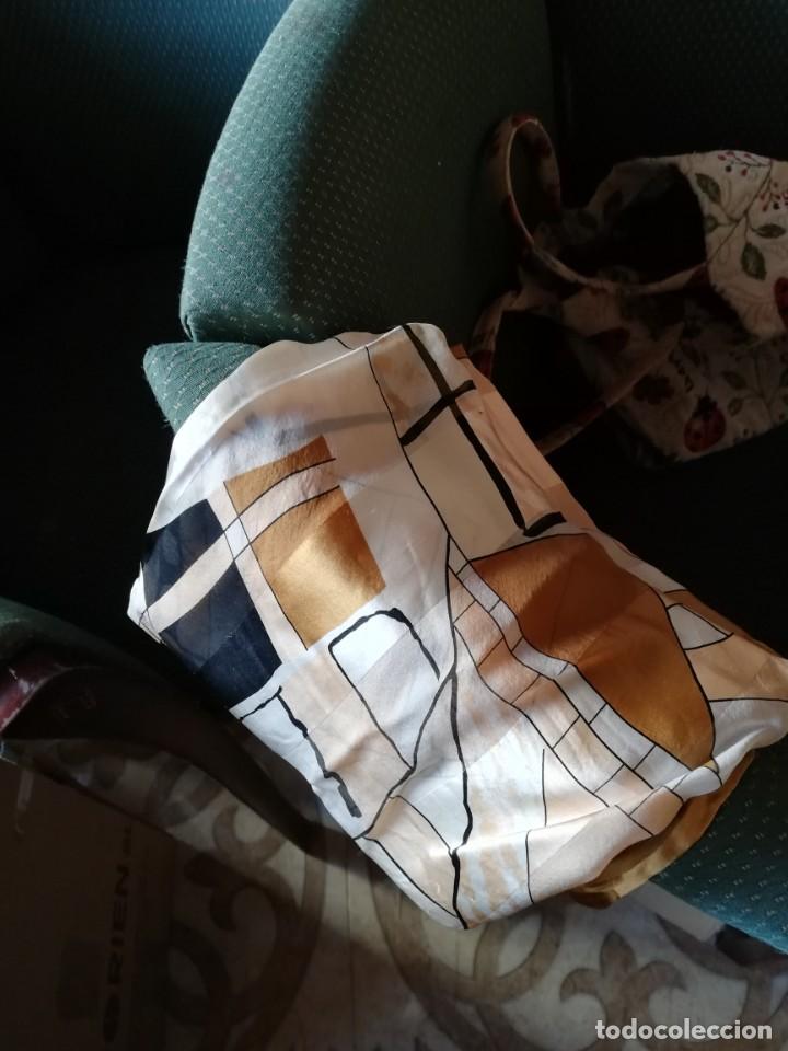 Vintage: Pa&ntilde;uelo estampado, seda 100%. - Foto 1
