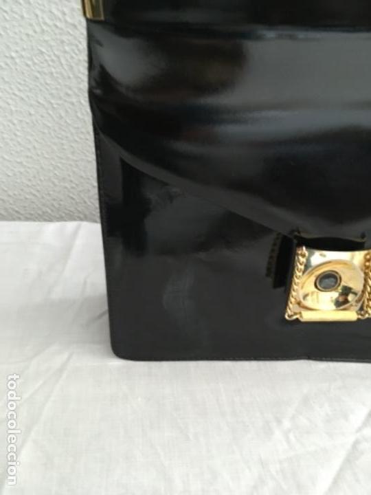 Vintage: BOLSO NEGRO DE CHAROL - Foto 3