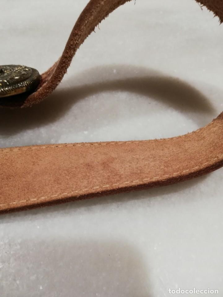 Vintage: Cintur&oacute;n de cuero grabado. - Foto 3
