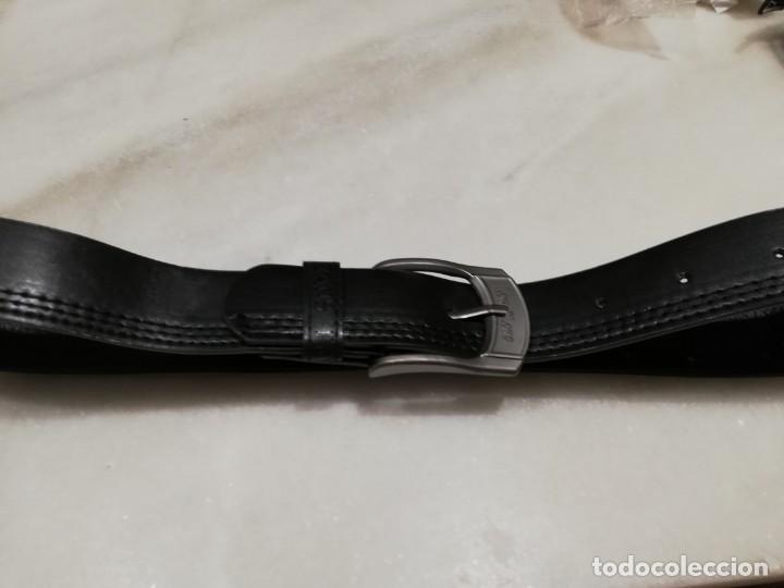 Vintage: Dos cintur&oacute;nes pvc, vintage. - Foto 4