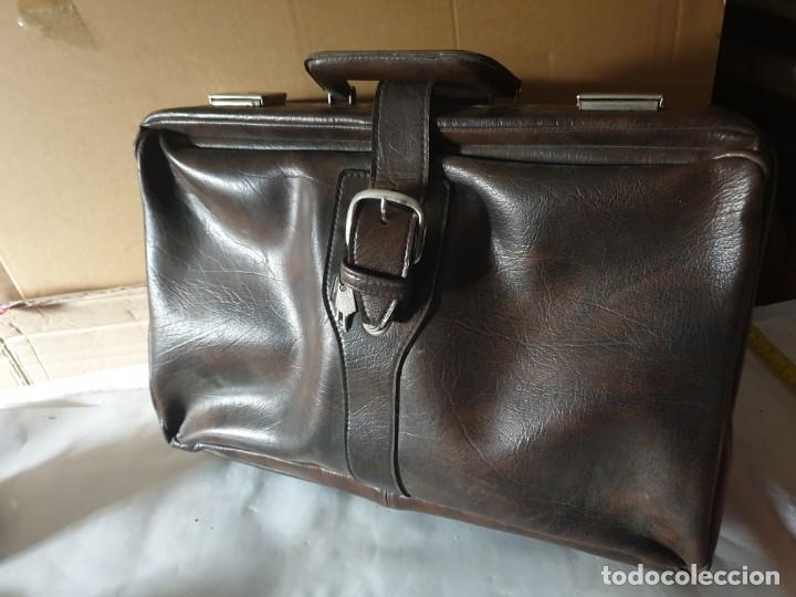Vintage: MALETA PIEL A&Ntilde;OS 70 - Foto 1