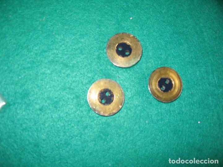 Vintage: TRES BOTONES CON SOPORTE MET&Aacute;LICO - Foto 2