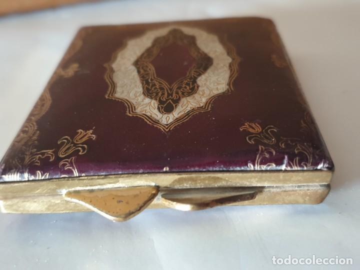 Vintage: POLVERA DE PIEL CON DORADOS S.XX - Foto 4